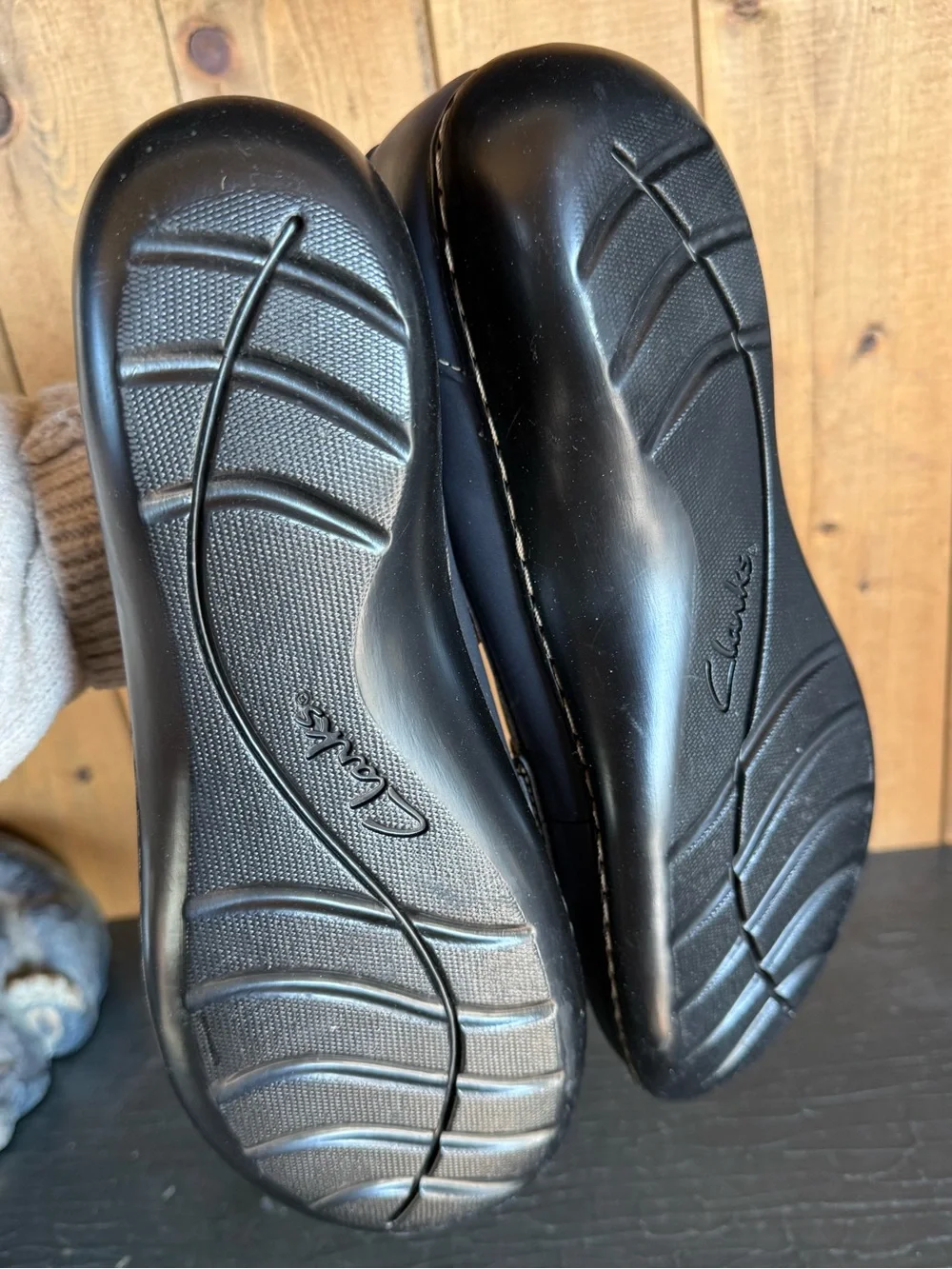 Clarks Collection Ultimate Comfort Ashland Slip-on Leather Loafer Shoe Navy 9